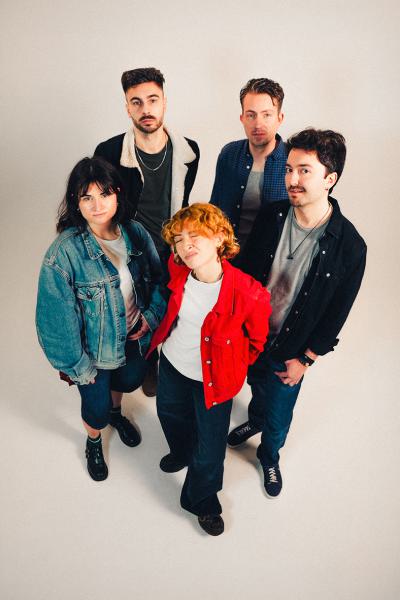 Mi 5.8.26 - 21:00 - Lemon Eye -  Zora y las Vampiras